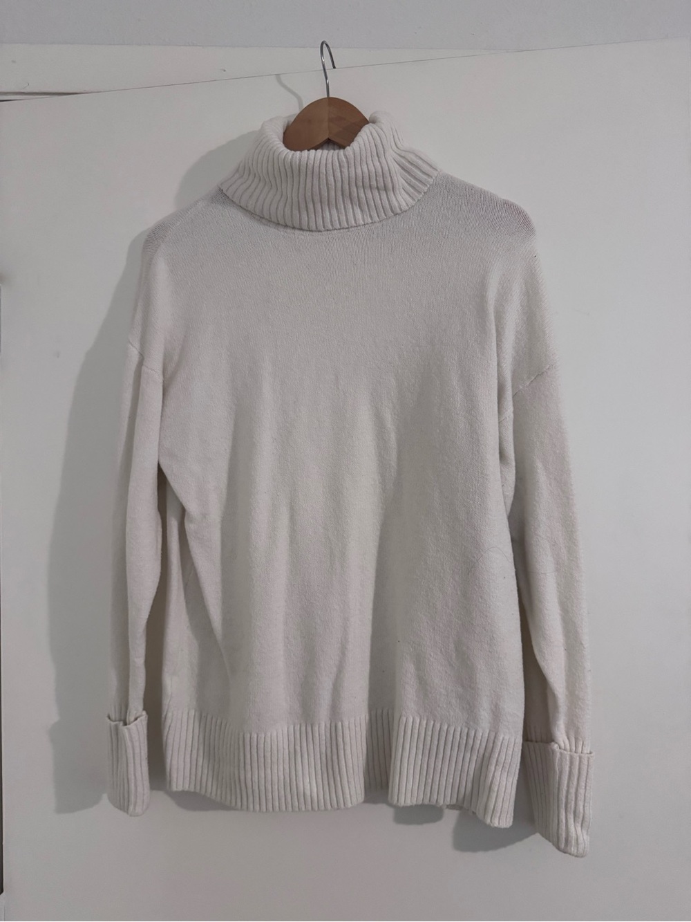 Old Navy Cream Ribbed Turtleneck Sweater